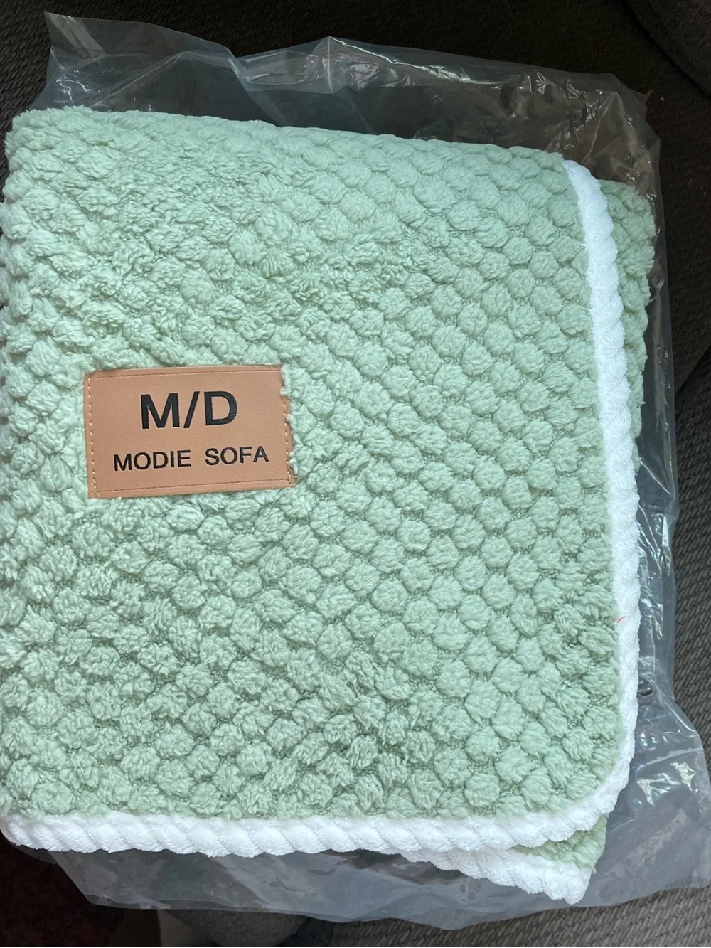 Plush Bath Throw in Light Mint